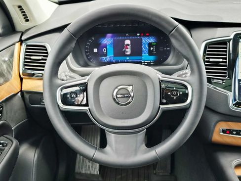 Certified 2025 Volvo XC90 T8 Plus w/ Protection Package Premier AWD/4WD image 20