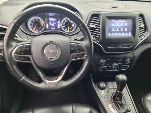 Used 2019 Jeep Cherokee Latitude Plus w/ Cold Weather Group image 22