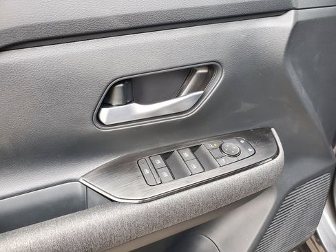 New 2026 Nissan Kicks SV image 15