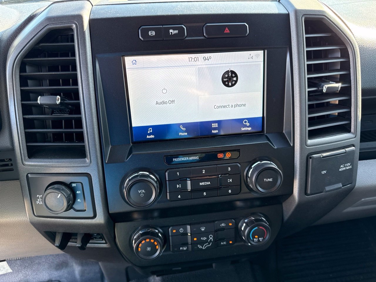 Used 2022 Ford F250 XL w/ Power Equipment Group AWD/4WD image 23