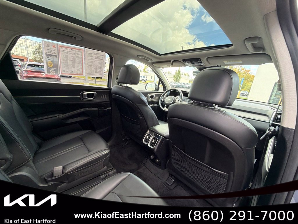 Used 2023 Kia Sorento SX AWD/4WD image 14