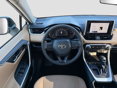 Used 2024 Toyota RAV4 XLE FWD image 16