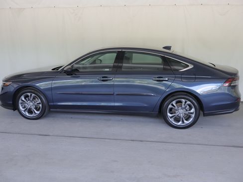 Used 2024 Honda Accord EX image 22