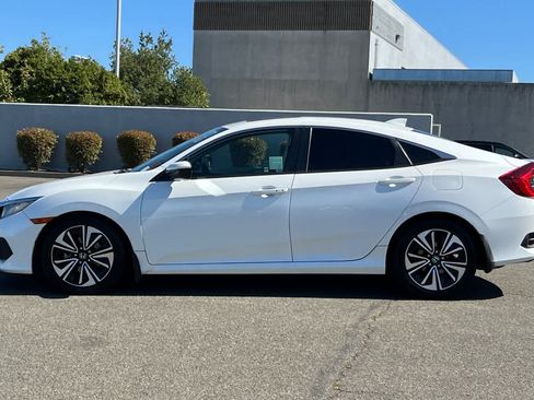 Used 2016 Honda Civic EX-T image 9