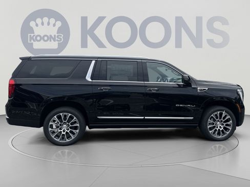 New 2026 GMC Yukon XL Denali w/ Denali Reserve Package AWD/4WD image 5