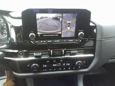Used 2024 Nissan Pathfinder Rock Creek AWD/4WD image 33