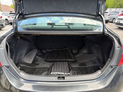 Used 2018 Toyota Corolla LE FWD image 10