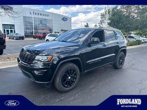 Used 2021 Jeep Grand Cherokee Laredo AWD/4WD image 1