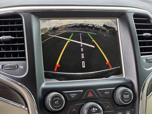Used 2017 Jeep Grand Cherokee Overland RWD image 11