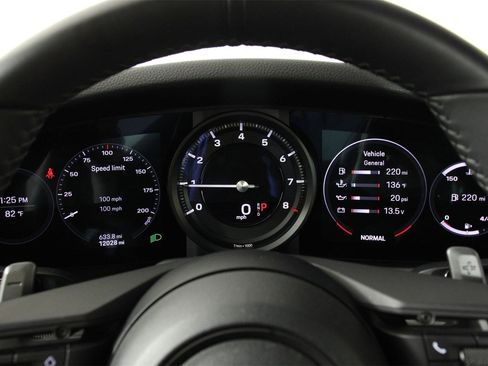Used 2020 Porsche 911 Carrera image 16