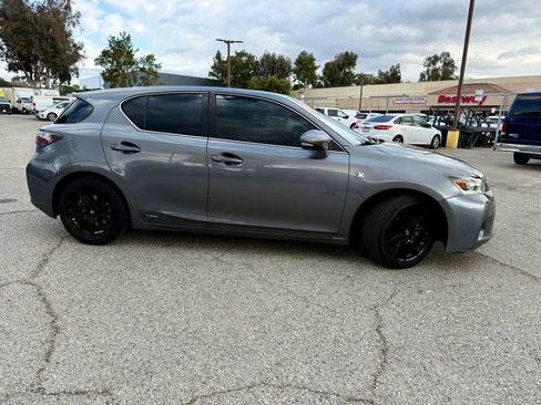 Used 2013 Lexus CT 200h w/ F Sport Pkg w/Nuluxe Trim FWD image 2
