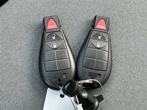 Used 2021 RAM 1500 Classic SLT AWD/4WD image 21