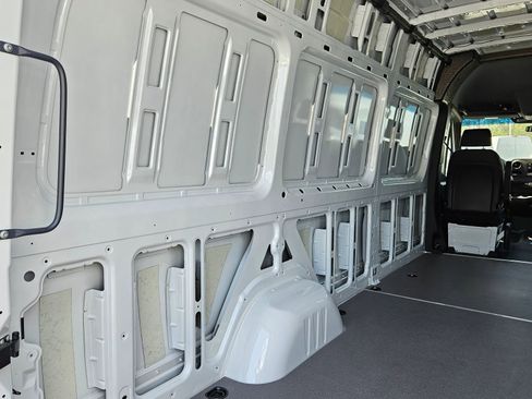 New 2025 Mercedes-Benz Sprinter 2500 image 27