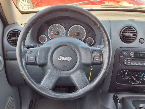 Used 2005 Jeep Liberty Sport AWD/4WD image 18