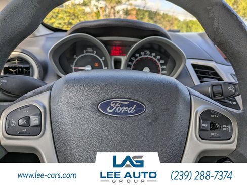 Used 2013 Ford Fiesta SE image 20