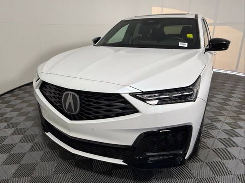 Used 2025 Acura MDX A-Spec image 2