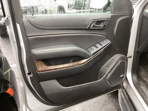 Used 2018 Chevrolet Tahoe LT image 11