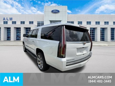 Used 2020 Cadillac Escalade ESV Luxury RWD image 9