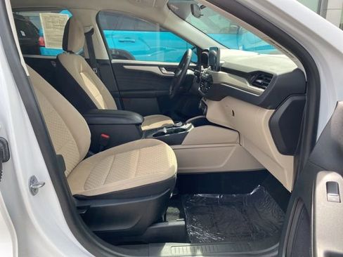 Used 2021 Ford Escape SE w/ Convenience Package FWD image 17