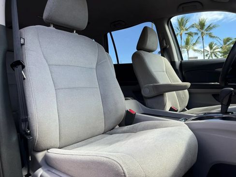 Used 2019 Honda Pilot LX image 9