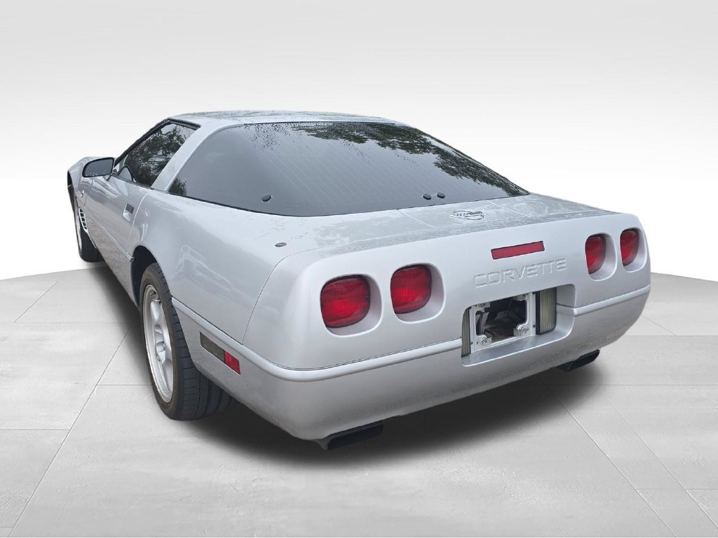 Used 1996 Chevrolet Corvette Coupe RWD image 6
