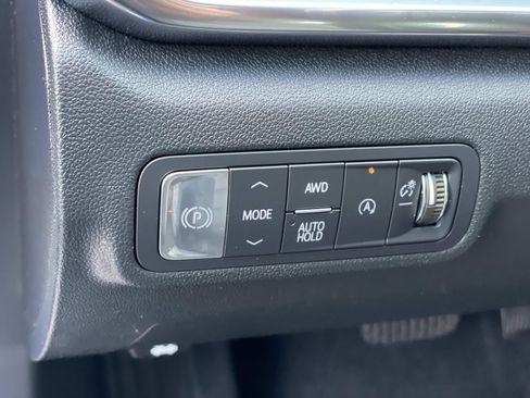 Used 2025 GMC Terrain Elevation w/ Elevation Premium Package image 19