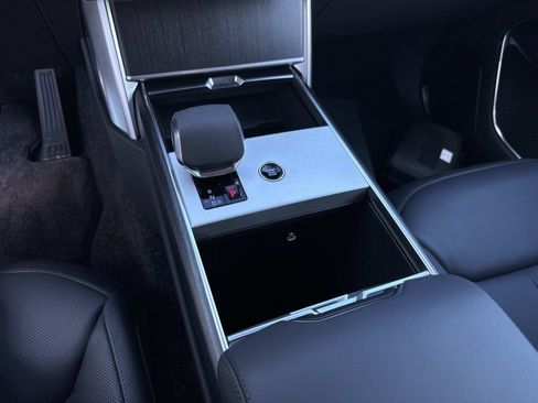 New 2026 Land Rover Range Rover SE image 27