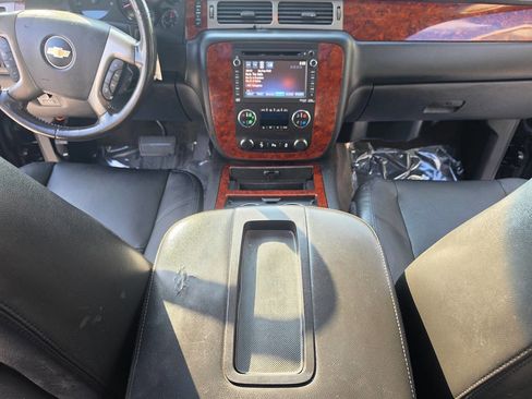 Used 2012 Chevrolet Avalanche LTZ RWD image 40