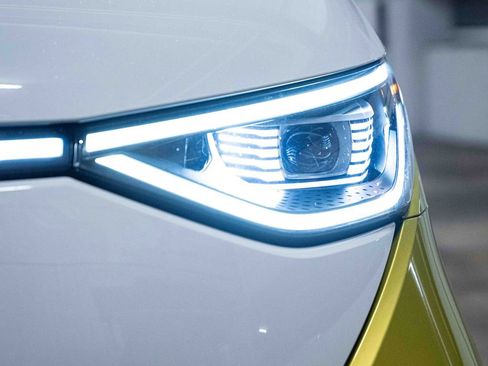 New 2025 Volkswagen ID. Buzz Pro S Plus AWD/4WD image 3