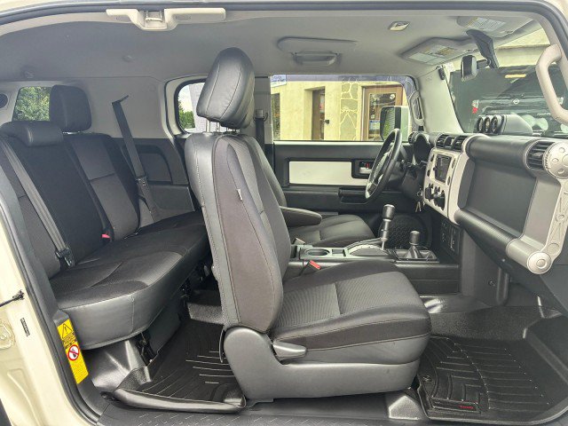 Used 2013 Toyota FJ Cruiser 4WD w/ Upgrade Pkg image 14