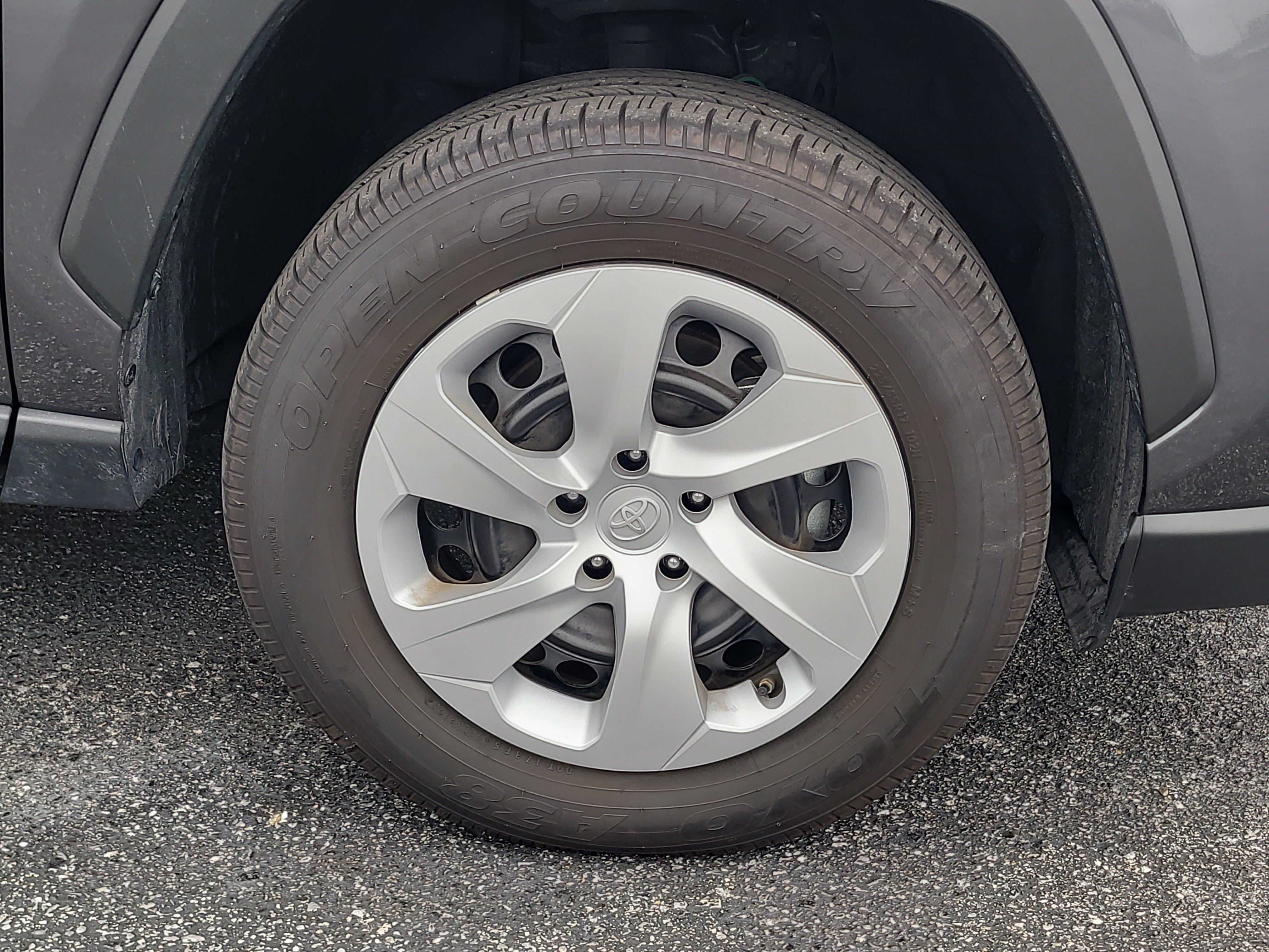Certified 2025 Toyota RAV4 LE FWD image 9