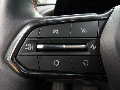 Used 2025 Chevrolet Traverse RS w/ LPO, Floor Liner Package AWD/4WD image 52
