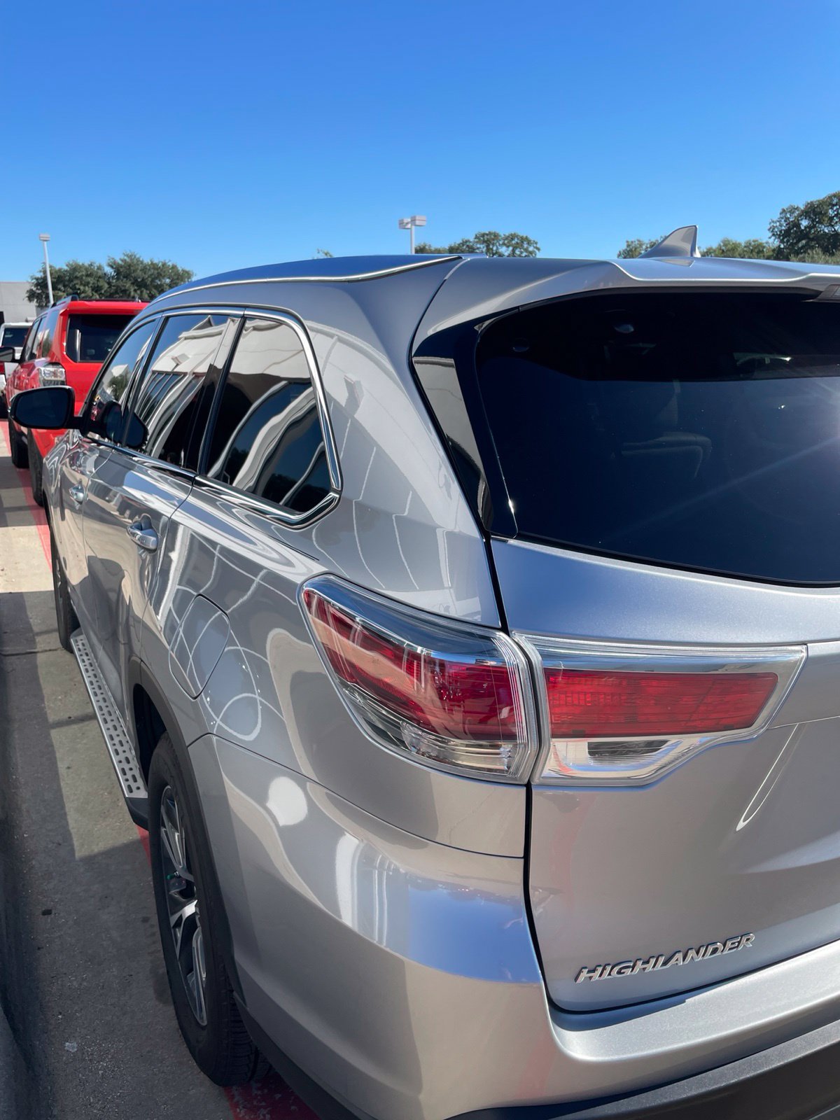 Used 2016 Toyota Highlander XLE FWD image 6