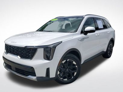 Used 2024 Kia Sorento S w/ Panoramic Sunroof Package