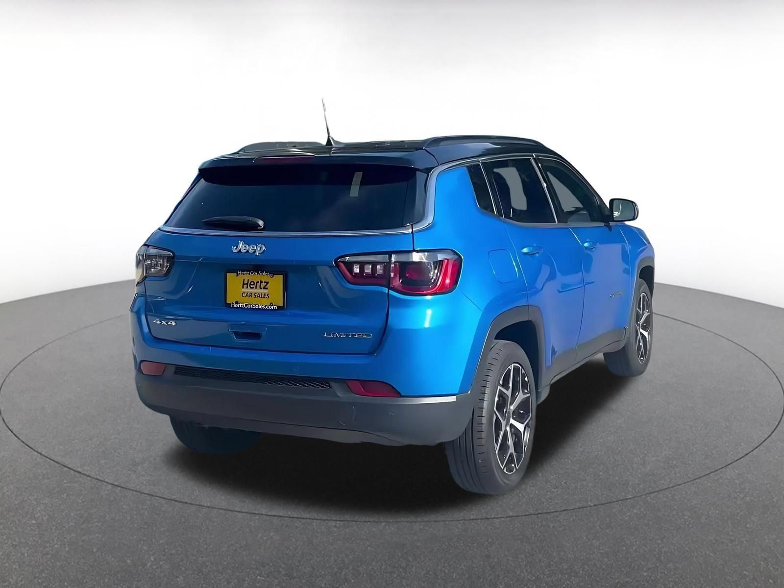Used 2025 Jeep Compass Limited AWD/4WD image 13