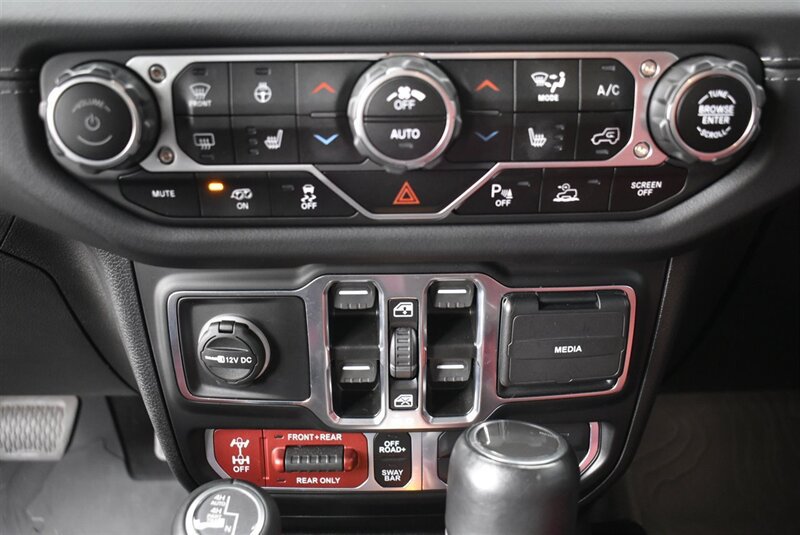 Used 2024 Jeep Wrangler Unlimited Rubicon 392 AWD/4WD image 24
