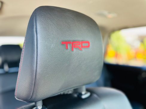 Used 2019 Toyota 4Runner TRD Off-Road Premium w/ Wilderness Package AWD/4WD image 18