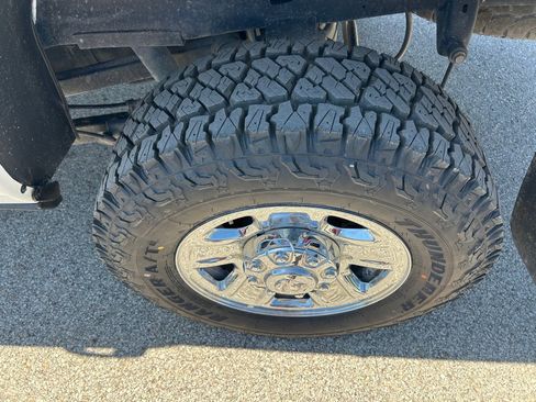 Used 2023 RAM 2500 Tradesman w/ Chrome Appearance Group AWD/4WD image 24
