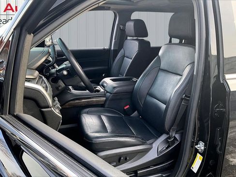 Used 2019 Chevrolet Suburban LT w/ LT Signature Package image 20