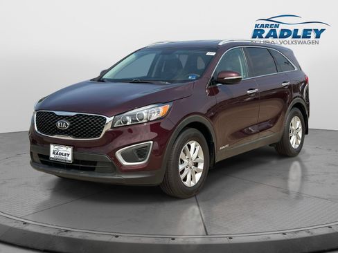 Used 2017 Kia Sorento AWD image 5