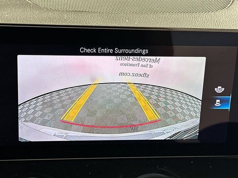 Used 2023 Mercedes-Benz GLB 250 image 25