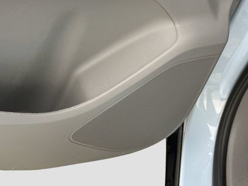 Used 2022 Chevrolet Bolt EUV Premier FWD image 18
