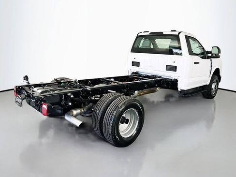 New 2025 Ford F350 XL w/ XL Chrome Package image 14