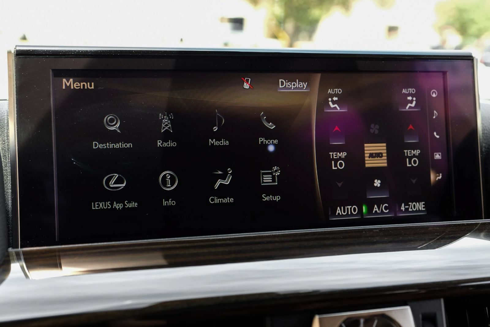 Used 2021 Lexus LX 570 4WD w/ Luxury Package image 27