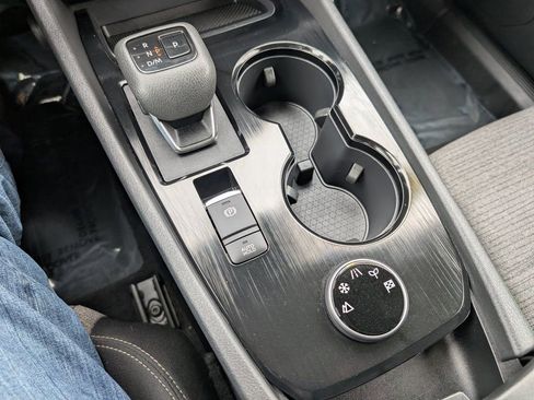 Used 2022 Nissan Rogue SV image 21