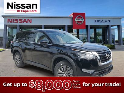 New 2025 Nissan Pathfinder SV w/ SV Premium Package