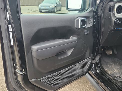 Used 2025 Jeep Wrangler Unlimited Sport S 4xe image 6