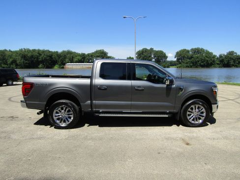 Used 2025 Ford F150 Lariat w/ Equipment Group 501A Mid AWD/4WD image 5