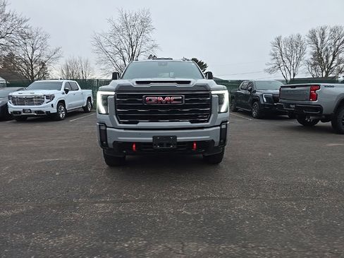 Used 2024 GMC Sierra 2500 AT4 w/ AT4 Premium Plus Package image 3