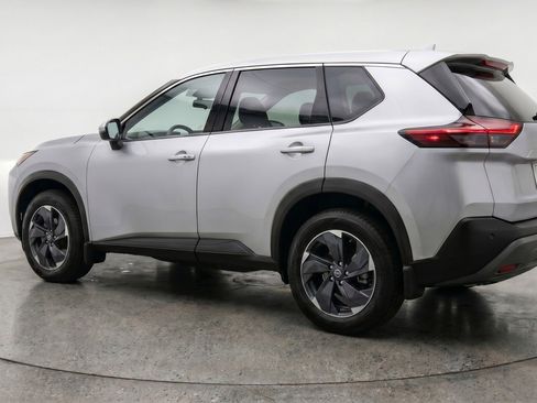 Used 2025 Nissan Rogue SV AWD/4WD image 6